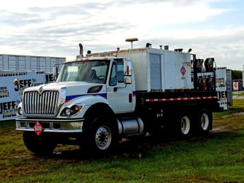 Main image International 7400